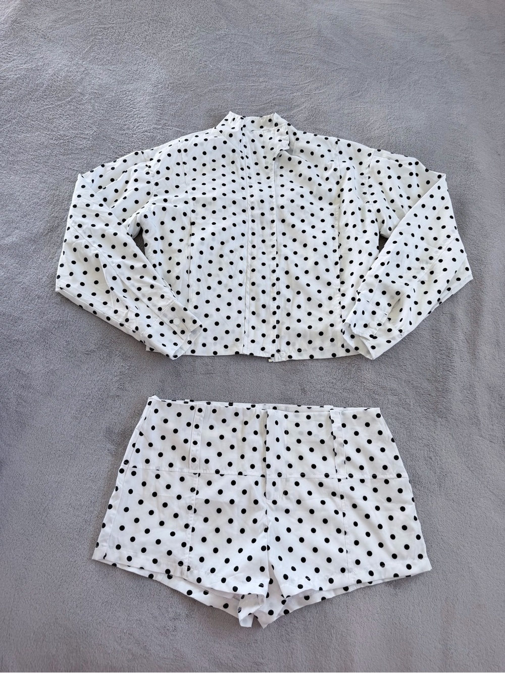 Womens White Polka Dot Jacket and Shorts Set Size S
